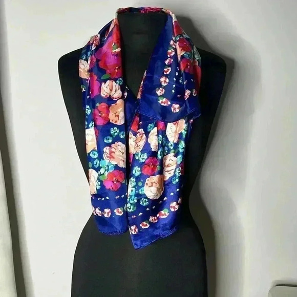 Elis Flroal Mulricolor Scarf - Picture 2 of 7